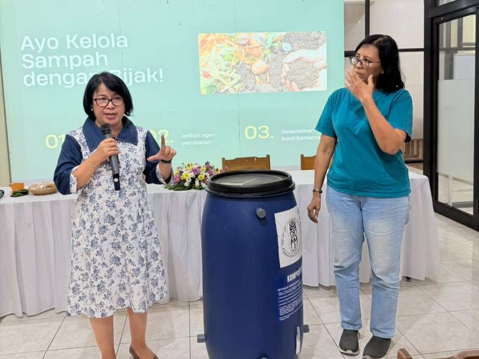 pelatihan-pengelolaan-sampah-bank-sampah-di-gkpb-efrata-buduk